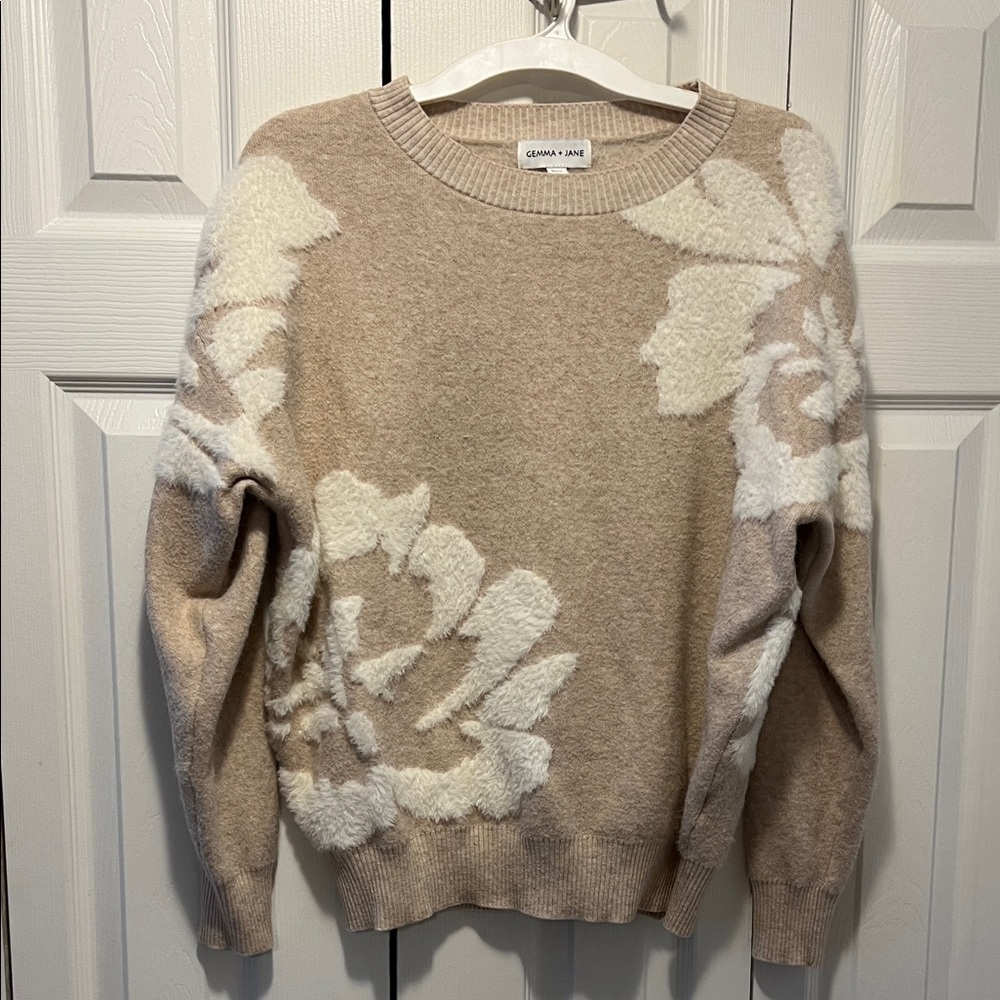 Cream & White Floral Sweater